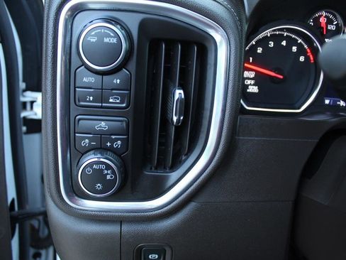 Used 2020 Chevrolet Silverado 1500 LT image 26