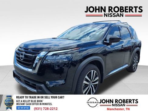 Certified 2025 Nissan Pathfinder Platinum w/ Cargo Package FWD image 13