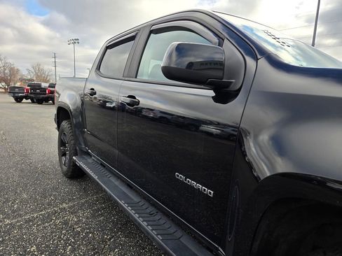 Used 2018 Chevrolet Colorado Z71 AWD/4WD image 37