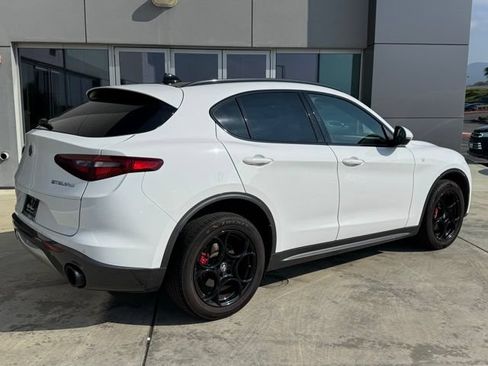 Used 2023 Alfa Romeo Stelvio Ti AWD/4WD image 8
