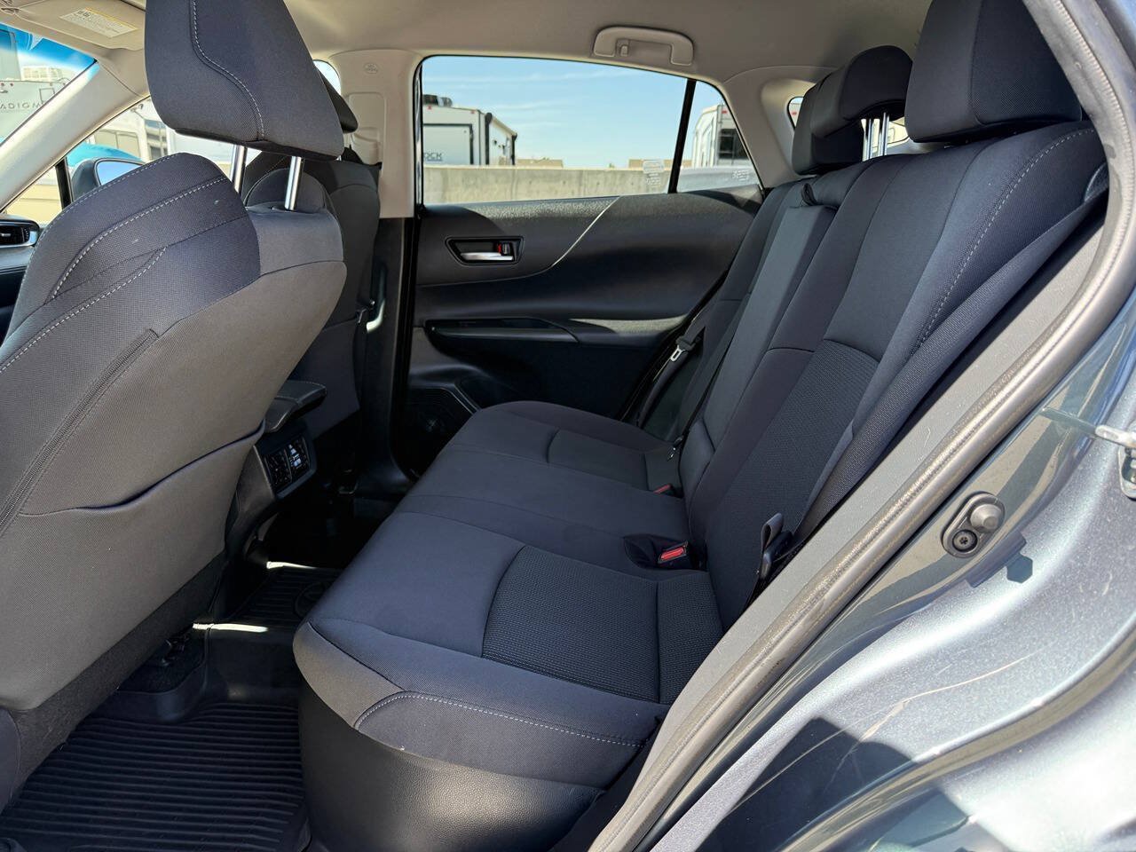 Used 2024 Toyota Venza LE AWD/4WD image 16