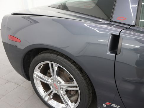 Used 2009 Chevrolet Corvette Coupe w/ Preferred Equipment Group RWD image 22