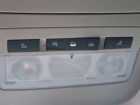 Used 2020 Chevrolet Colorado LT w/ Safety Package image 26