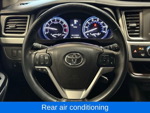 Used 2016 Toyota Highlander XLE image 25