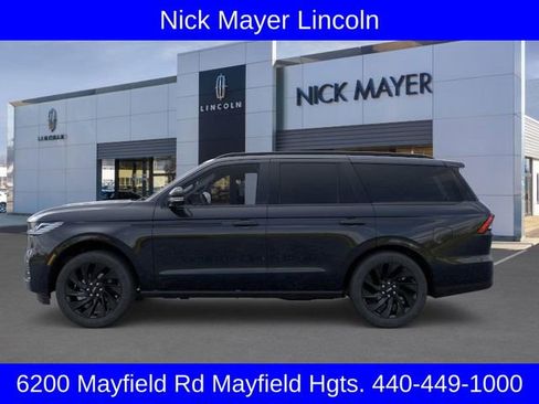 New 2025 Lincoln Navigator Reserve w/ Jet Appearance Package image 3