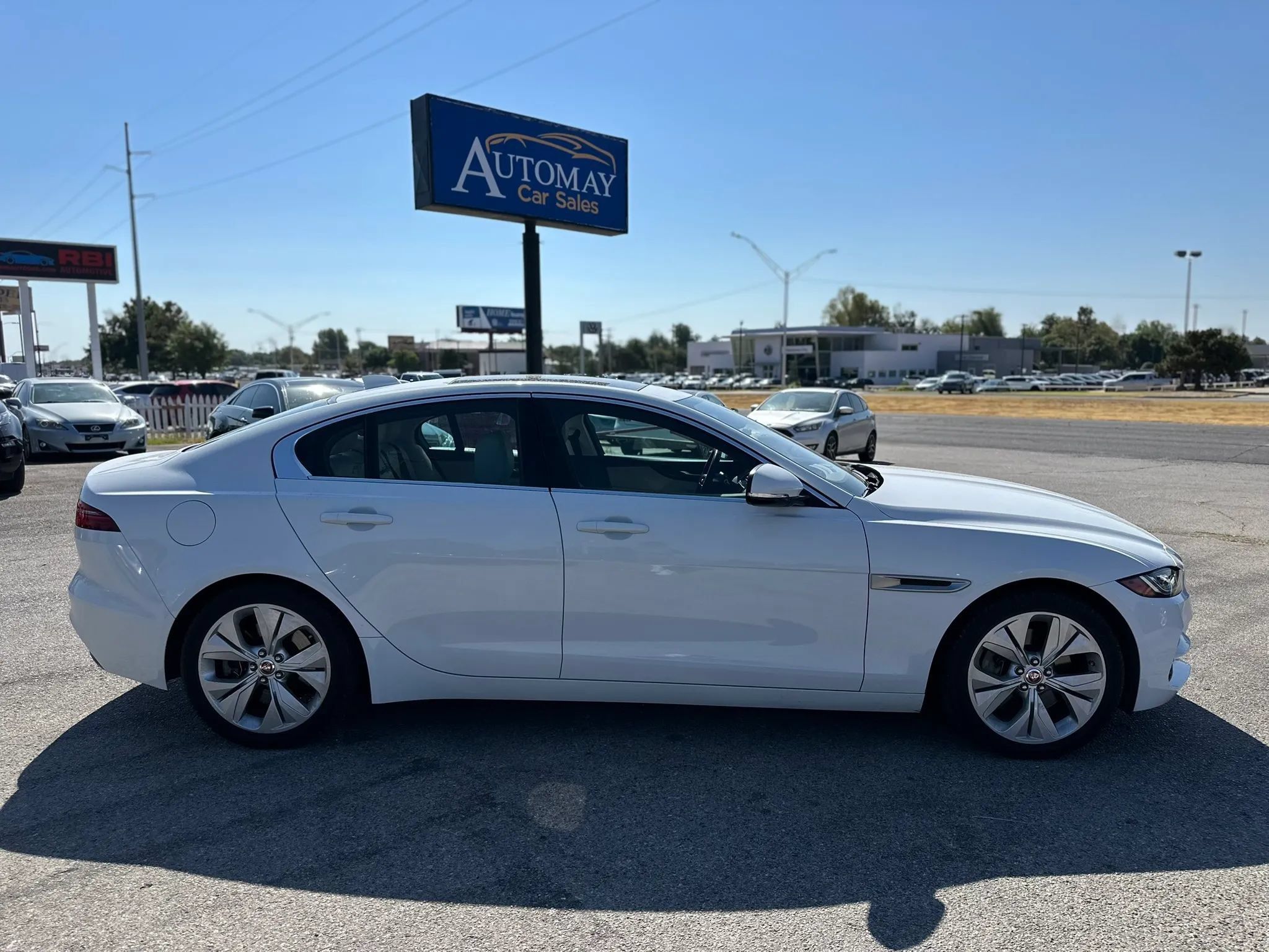 Used 2020 Jaguar XE S RWD image 5