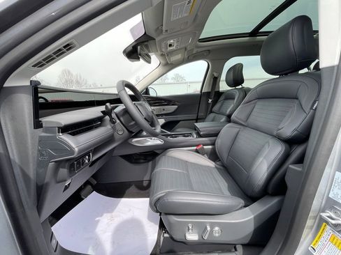 New 2026 Lincoln Nautilus Reserve image 17