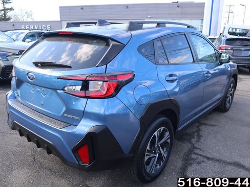 Used 2024 Subaru Crosstrek 2.0i Premium image 4