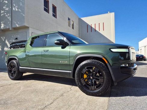 Used 2023 Rivian R1T Adventure image 7