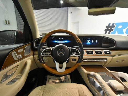 Used 2021 Mercedes-Benz GLS 450 4MATIC image 23