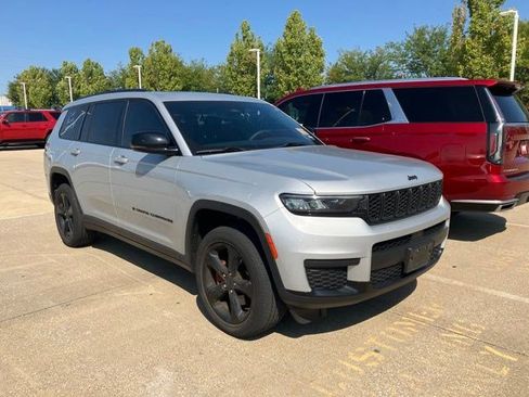 Used 2023 Jeep Grand Cherokee L Laredo AWD/4WD image 1