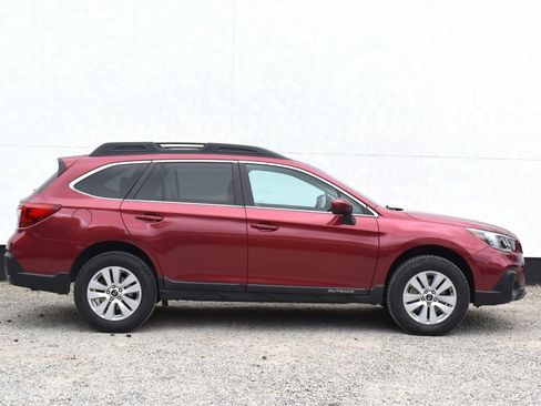 Used 2018 Subaru Outback 2.5i Premium AWD/4WD image 6