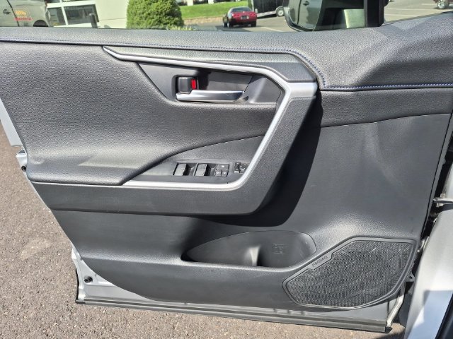 Used 2020 Toyota RAV4 XSE w/ All Weather Liner Package AWD/4WD image 25