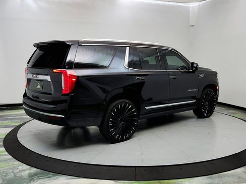 Used 2022 GMC Yukon Denali w/ Denali Premium Package image 5