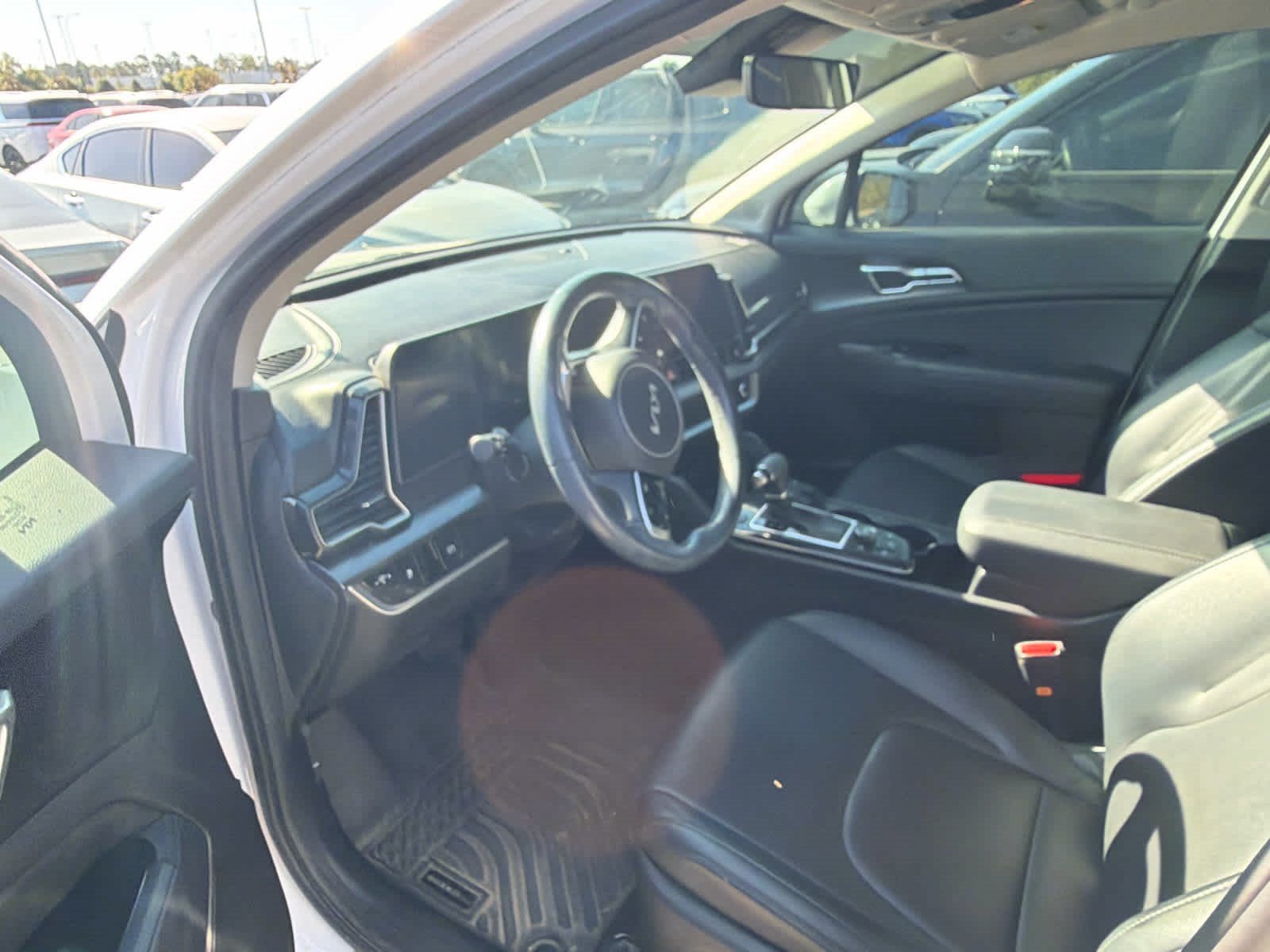 Used 2024 Kia Sportage EX FWD image 7