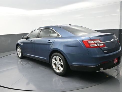 Used 2018 Ford Taurus SEL image 5
