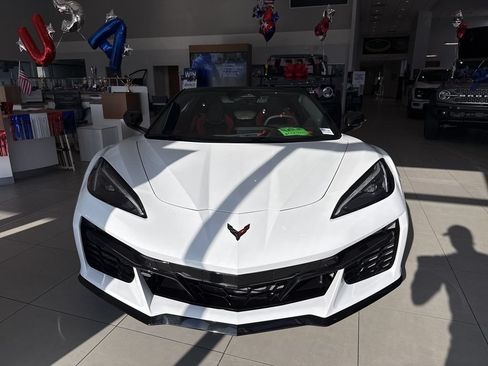 Used 2026 Chevrolet Corvette E-Ray w/ Battery Protection Package AWD/4WD image 2
