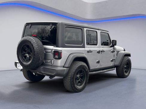 Used 2018 Jeep Wrangler Unlimited Sport image 12