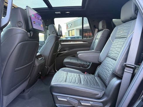 Used 2026 Cadillac Escalade Platinum Sport w/ LPO, Floor Liner Package image 37