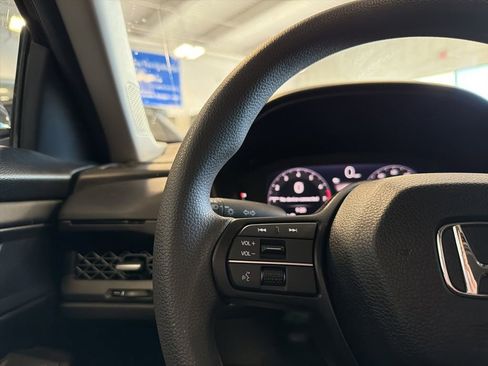 Certified 2025 Honda Accord SE image 13