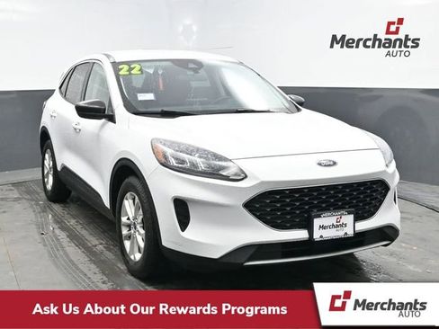 Used 2022 Ford Escape SE FWD image 1