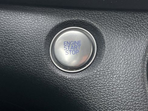 Used 2019 Hyundai Santa Fe SEL w/ Cargo Package image 15