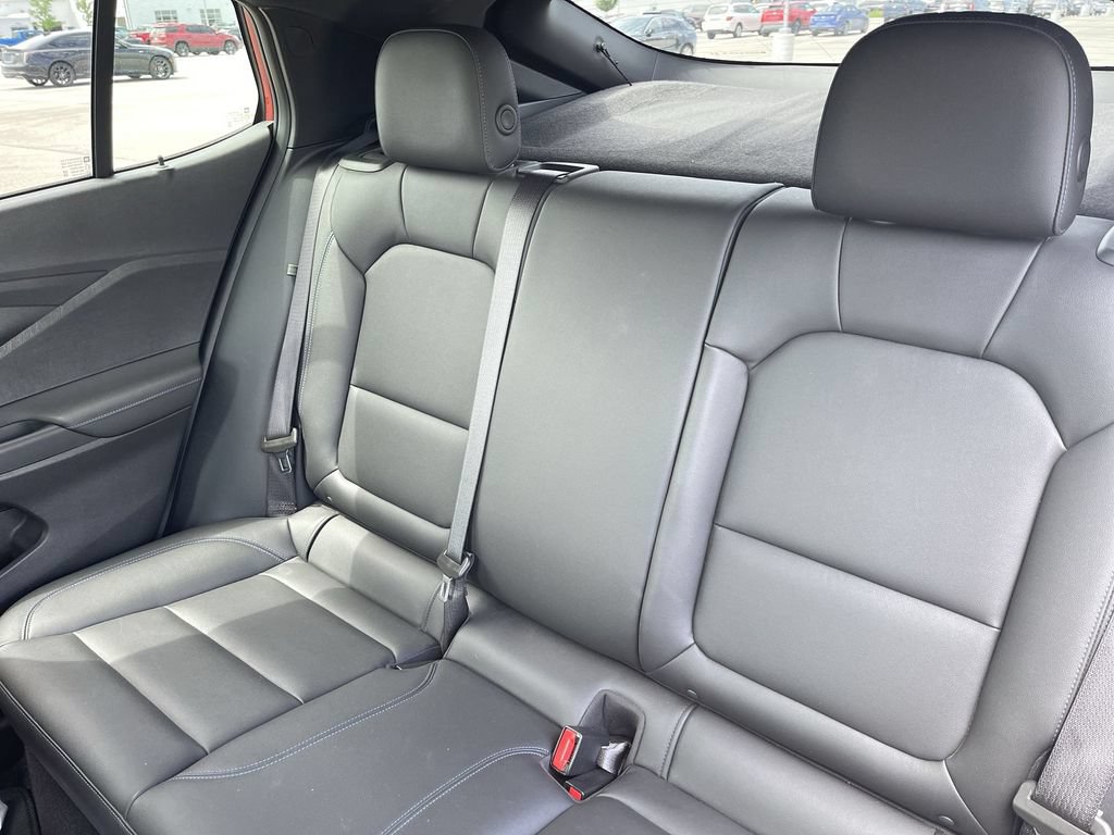 Used 2024 Buick Envista Sport Touring w/ Convenience II Package FWD image 34