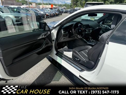 Used 2022 BMW M4 Competition w/ Executive Package RWD image 16