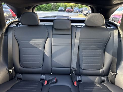 New 2025 Mercedes-Benz GLC 350e 4MATIC image 32