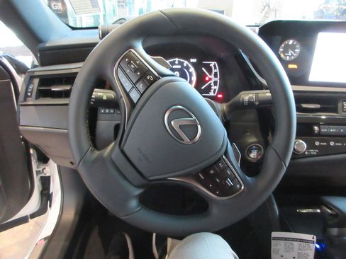 New 2025 Lexus ES 350 image 31