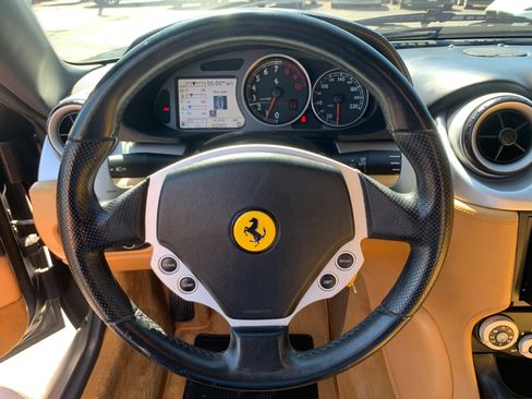 Used 2005 Ferrari 612 Scaglietti image 17