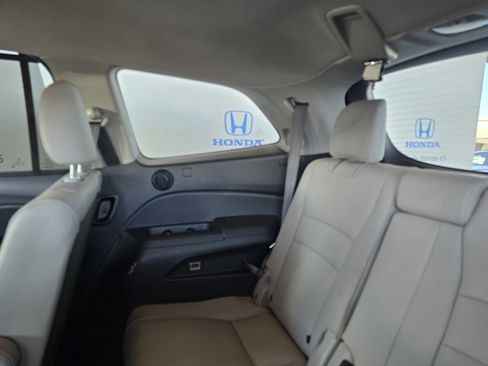 Used 2021 Honda Pilot Touring image 23