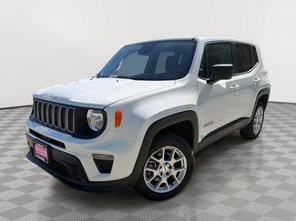 Used 2023 Jeep Renegade Latitude AWD/4WD video 1
