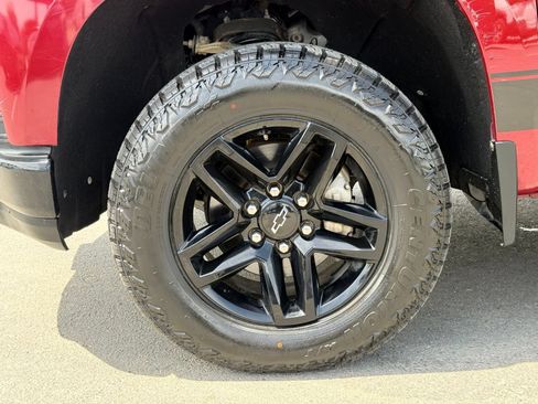 Used 2019 Chevrolet Silverado 1500 LT Trail Boss AWD/4WD image 14