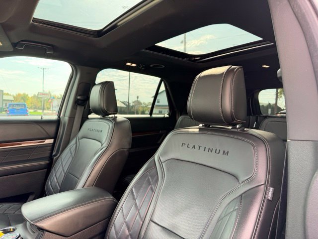 Used 2018 Ford Explorer Platinum AWD/4WD image 29