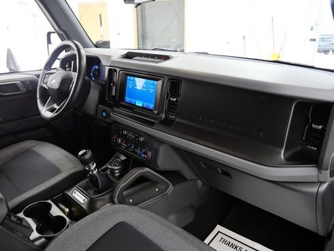 Used 2022 Ford Bronco Big Bend w/ Sasquatch Package AWD/4WD image 15