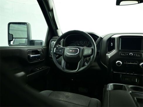 Used 2020 GMC Sierra 2500 4x4 Crew Cab w/ Convenience Package image 9