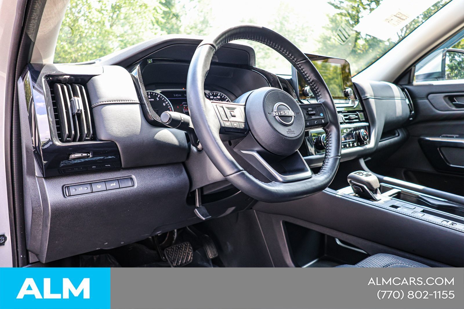 Used 2024 Nissan Pathfinder SV w/ SV Premium Package FWD image 21