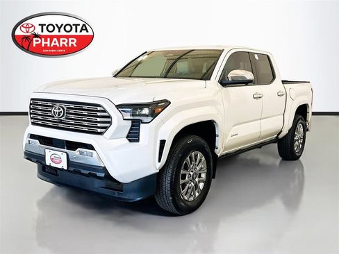 Used 2025 Toyota Tacoma Limited AWD/4WD image 1
