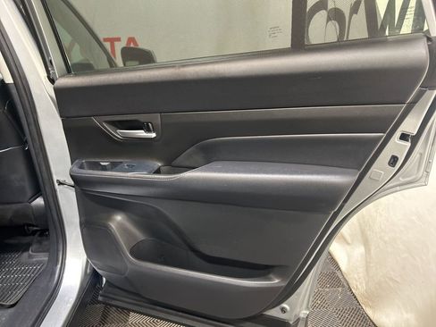 Used 2024 Toyota Grand Highlander AWD image 14