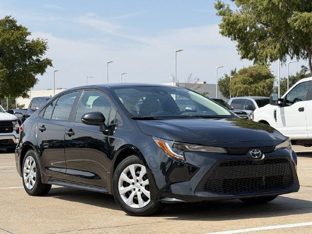 Used 2022 Toyota Corolla LE w/ Carpet Mat Package (TMS) FWD image 2