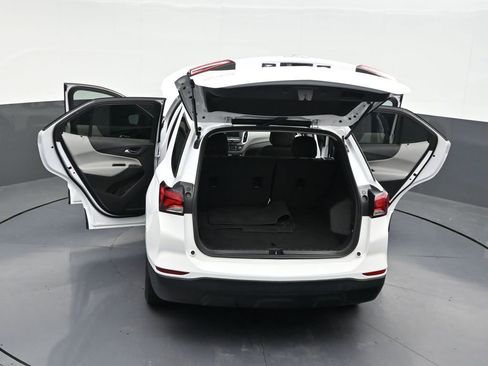 Used 2023 Chevrolet Equinox LS image 35