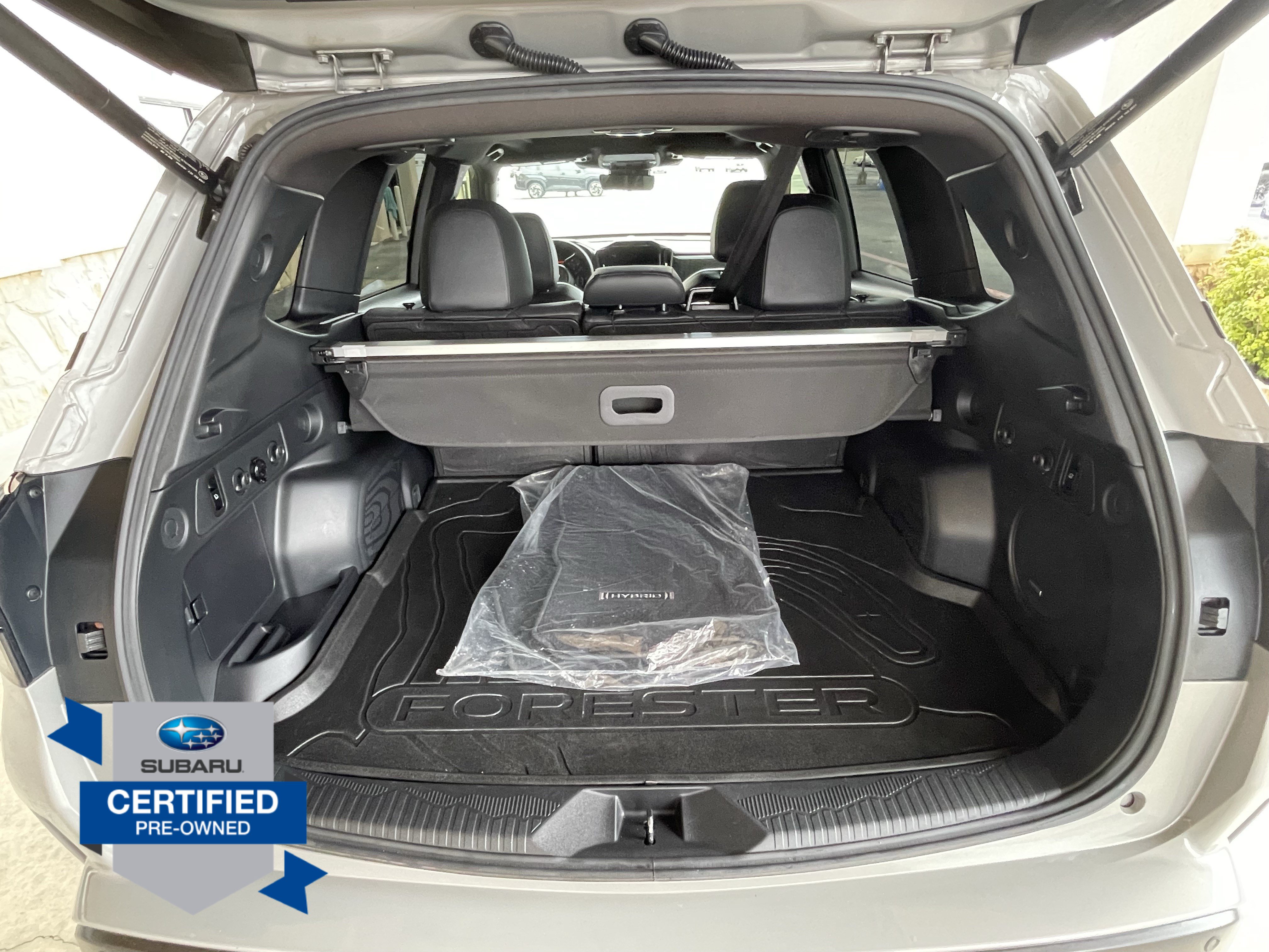 Used 2025 Subaru Forester Touring AWD/4WD image 13