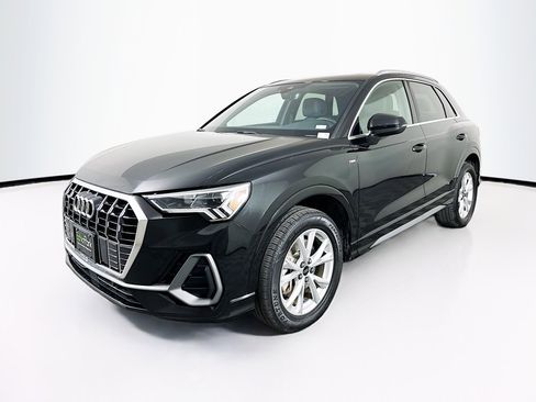 Used 2023 Audi Q3 2.0T Premium image 3