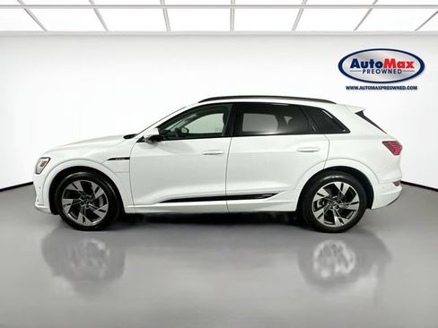 Used 2021 Audi e-tron Premium w/ Convenience Plus Package AWD/4WD image 9