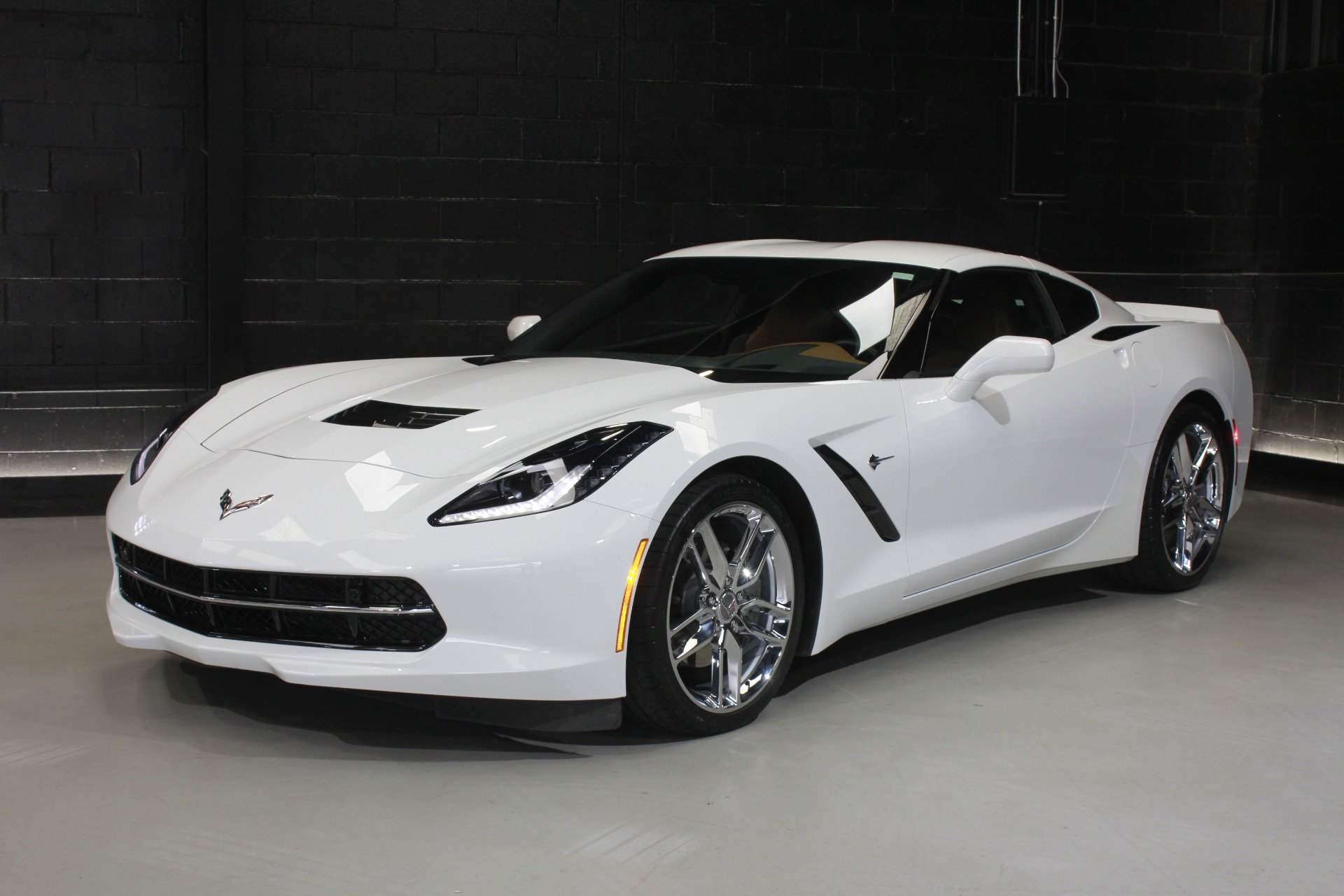 Used 2019 Chevrolet Corvette Stingray Coupe w/ 3LT Preferred Equipment Group RWD image 5