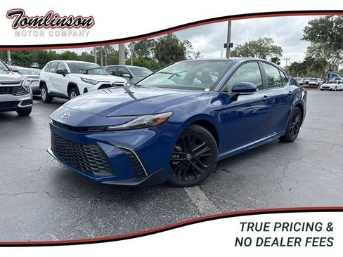 Used 2026 Toyota Camry SE w/ Multimedia Upgrade Package image 1