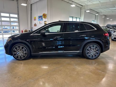 Used 2023 Mercedes-Benz EQE 500 4MATIC SUV image 4