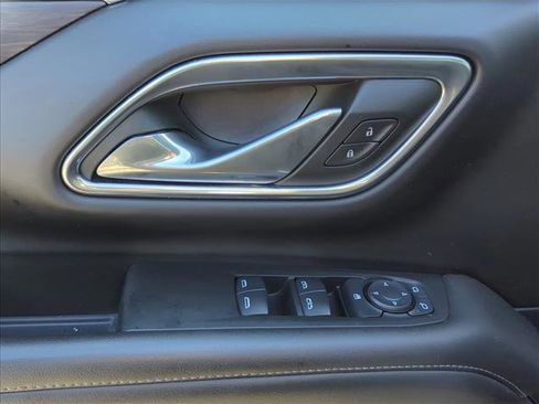 Used 2024 Chevrolet Suburban LS w/ Driver Alert Package image 8