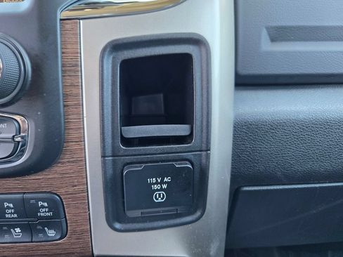 Used 2017 RAM 1500 Laramie w/ Convenience Group AWD/4WD image 21
